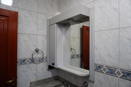 Casa para alugar com 1000m², 4 quartos e 3 vagasBanheiro da Suíte 1