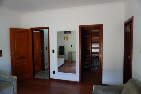 Casa para alugar com 1000m², 4 quartos e 3 vagasSuíte 2