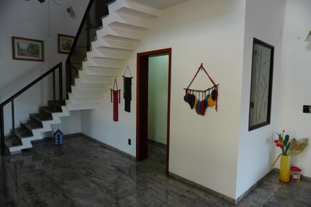 Casa para alugar com 1000m², 4 quartos e 3 vagasSala 1