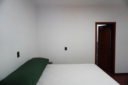 Casa para alugar com 1000m², 4 quartos e 3 vagasSuíte 1