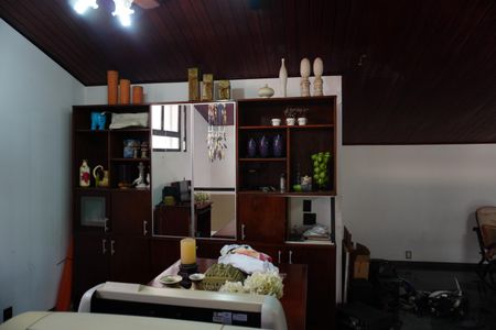 Casa para alugar com 1000m², 4 quartos e 3 vagasSala 2