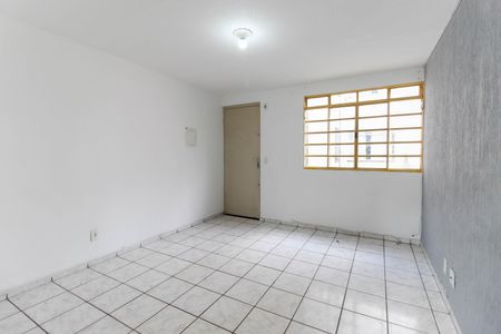 Sala de apartamento para alugar com 2 quartos, 46m² em Conjunto Residencial José Bonifácio, São Paulo