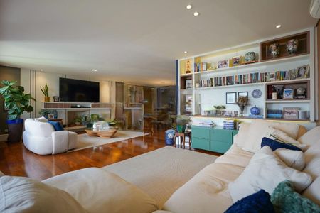 Foto 12 de apartamento à venda com 4 quartos, 185m² em Real Parque, São Paulo