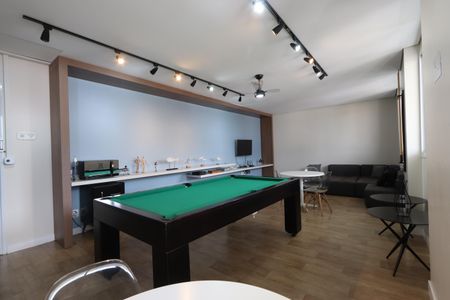 Apartamento para alugar com 60m², 2 quartos e 1 vagaÁrea comum - Sala de Jogos