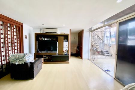 Apartamento à venda com 190m², 3 quartos e 1 vagaSala 