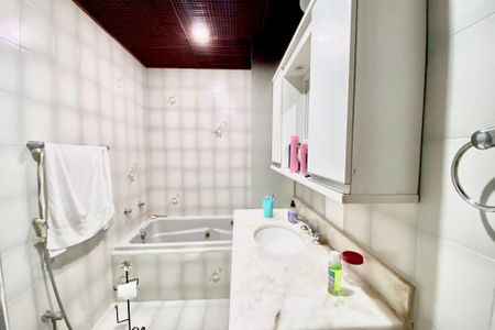 Apartamento à venda com 190m², 3 quartos e 1 vagaBanheiro social 