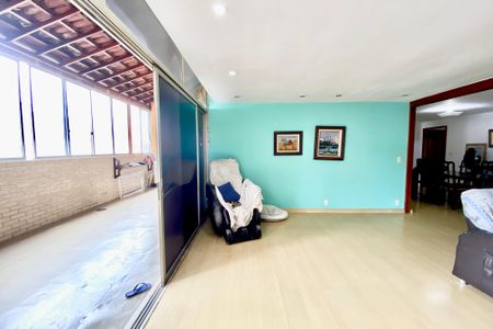 Apartamento à venda com 190m², 3 quartos e 1 vagaSala 