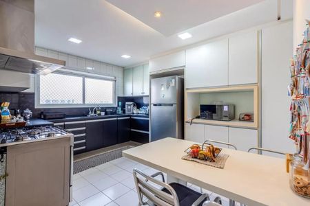 Apartamento à venda com 182m², 3 quartos e 4 vagas Apartamento à venda com 182m², 3 quartos e 4 vagasFoto 01