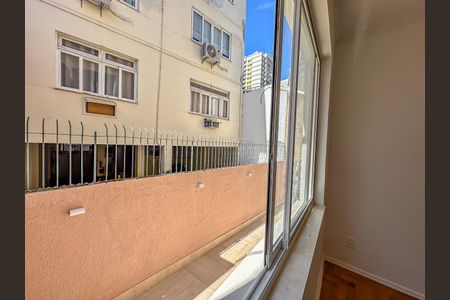 Apartamento para alugar com 90m², 3 quartos e sem vaga