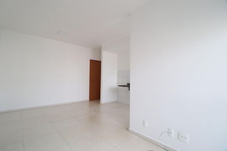 Sala de apartamento para alugar com 2 quartos, 55m² em Jardim Holanda, Uberlândia