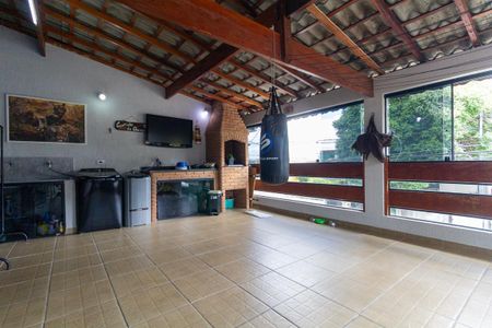 Casa para alugar com 148m², 2 quartos e 3 vagas Casa para alugar com 148m², 2 quartos e 3 vagasVaranda e área de serviço