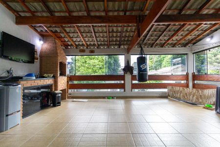 Casa para alugar com 148m², 2 quartos e 3 vagas Casa para alugar com 148m², 2 quartos e 3 vagasVaranda e área de serviço