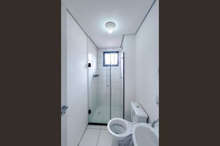 Banheiro de apartamento para alugar com 1 quarto, 25m² em Vila Granada, São Paulo