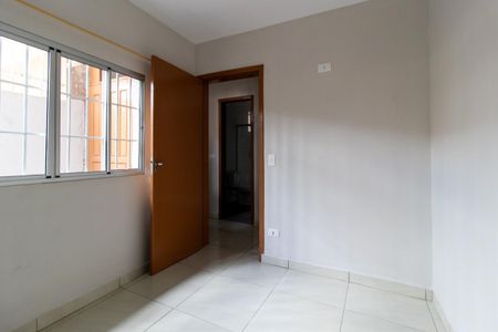Quarto 1 de casa para alugar com 2 quartos, 45m² em Uberaba, Curitiba
