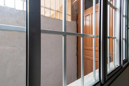 Vista do Quarto 1 de casa para alugar com 2 quartos, 45m² em Uberaba, Curitiba