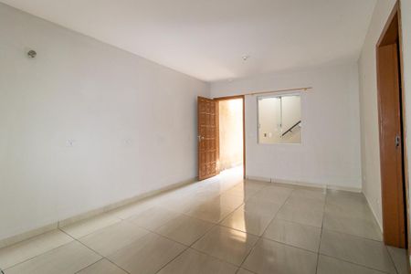 Sala/Cozinha de casa para alugar com 2 quartos, 45m² em Uberaba, Curitiba
