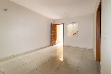 Sala/Cozinha de casa para alugar com 2 quartos, 45m² em Uberaba, Curitiba