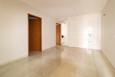 Sala/Cozinha de casa para alugar com 2 quartos, 45m² em Uberaba, Curitiba