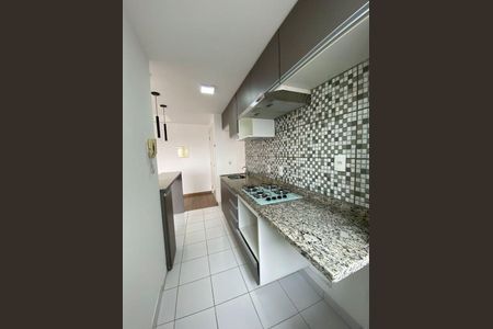 Cozinha  de apartamento para alugar com 3 quartos, 65m² em Humaitá, Porto Alegre