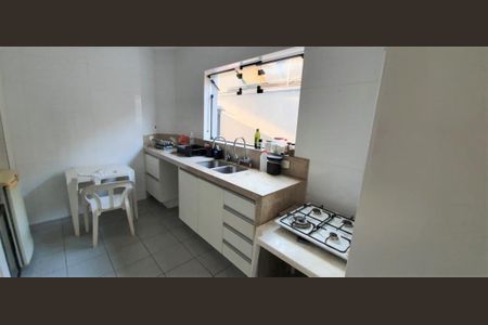 Casa à venda com 4 quartos, 220m² em Moema, São Paulo