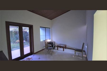 Casa à venda com 4 quartos, 220m² em Moema, São Paulo