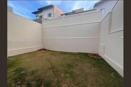 Casa à venda com 128m², 3 quartos e 2 vagas