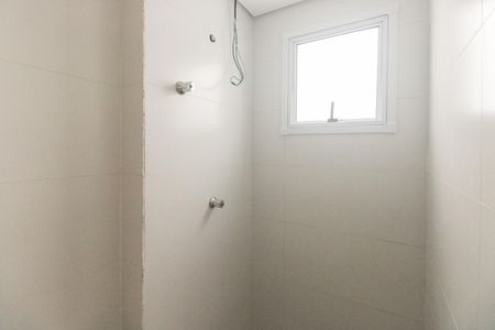 Banheiro  de kitnet/studio para alugar com 1 quarto, 38m² em Vila Esperança, São Paulo