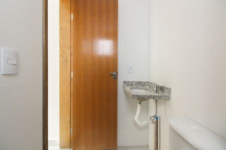 Banheiro  de kitnet/studio para alugar com 1 quarto, 38m² em Vila Esperança, São Paulo