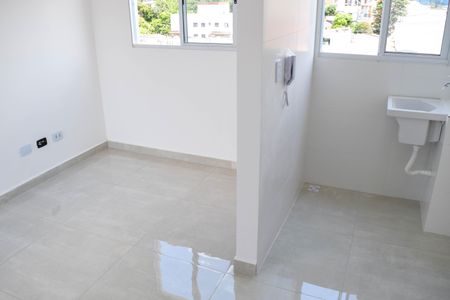 Sala/Cozinha de apartamento para alugar com 2 quartos, 33m² em Vila Granada, São Paulo