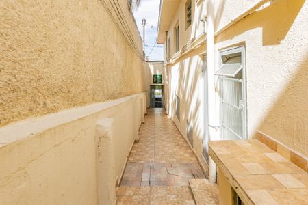 Casa para alugar com 78m², 2 quartos e sem vagaQuintal