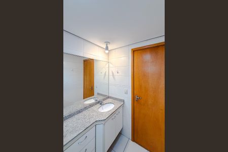 Apartamento à venda com 112m², 3 quartos e 3 vagasBanheiro da Suíte