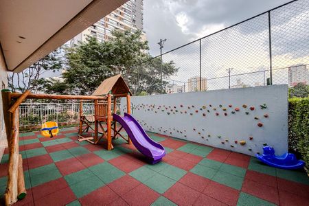 Apartamento à venda com 112m², 3 quartos e 3 vagasÁrea comum - Playground