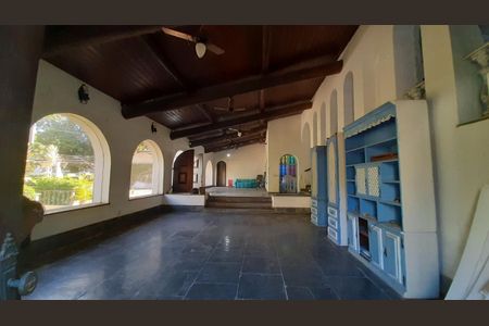 Casa à venda com 391m², 4 quartos e 6 vagas