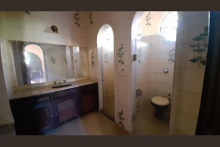 Casa à venda com 391m², 4 quartos e 6 vagas