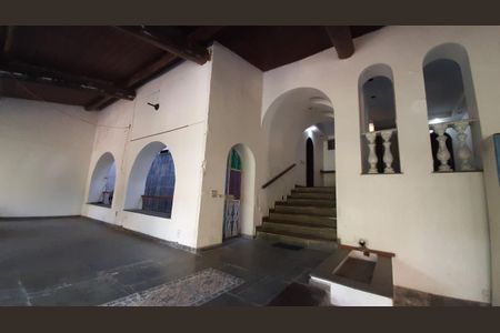 Casa à venda com 391m², 4 quartos e 6 vagas