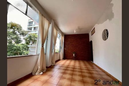 Casa à venda com 279m², 8 quartos e 3 vagas