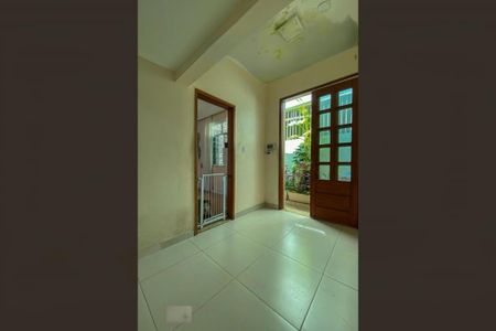 Casa à venda com 126m², 3 quartos e 5 vagas