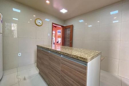 Casa à venda com 3 quartos, 126m² em Olaria, Rio de Janeiro