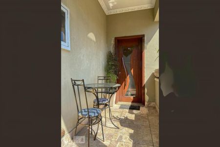 Casa à venda com 126m², 3 quartos e 5 vagas