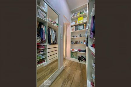 Casa à venda com 126m², 3 quartos e 5 vagas