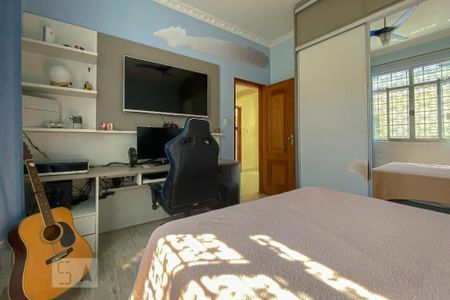 Casa à venda com 126m², 3 quartos e 5 vagas