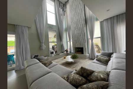 Sala de casa de condomínio para alugar com 3 quartos, 612m² em Jardim Barbacena, Cotia