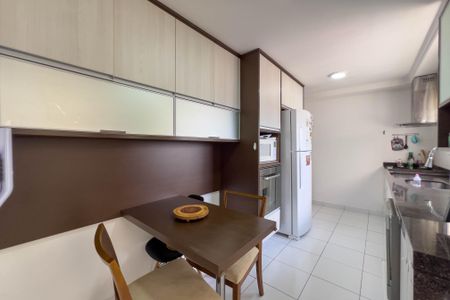 Apartamento para alugar com 129m², 3 quartos e 2 vagasCozinha