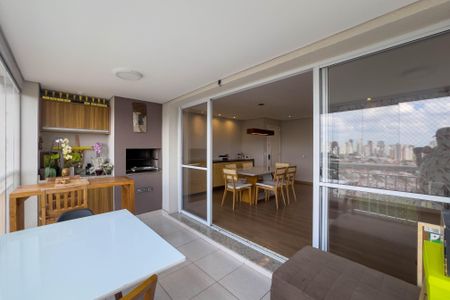 Apartamento para alugar com 129m², 3 quartos e 2 vagasVaranda