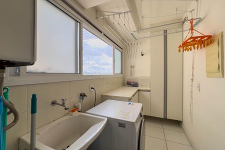 Apartamento para alugar com 129m², 3 quartos e 2 vagasÁrea de serviço 