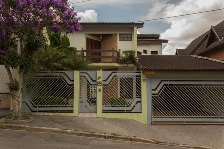 Casa à venda com 322m², 5 quartos e 4 vagasFachada