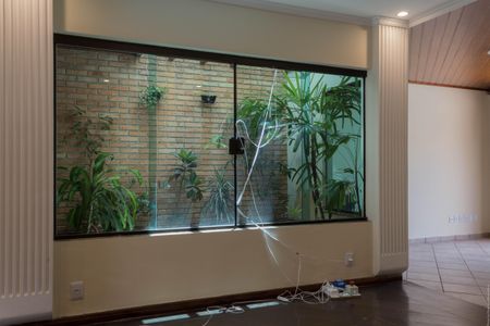 Casa à venda com 322m², 5 quartos e 4 vagasSala