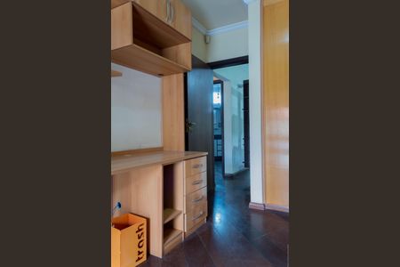 Casa à venda com 322m², 5 quartos e 4 vagasQuarto 2