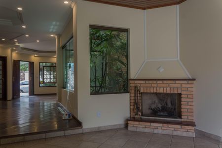 Casa à venda com 322m², 5 quartos e 4 vagasSala lareira