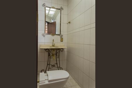 Casa à venda com 322m², 5 quartos e 4 vagasLavabo